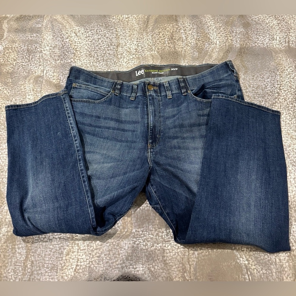 Lee Men's Big & Tall Blue Relaxed Jeans extreme motion MVP straight 50x30